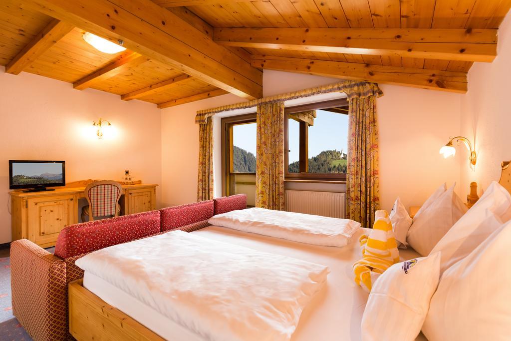 Hotel Schneeberg Family Spa Resort Ridnaun Rum bild