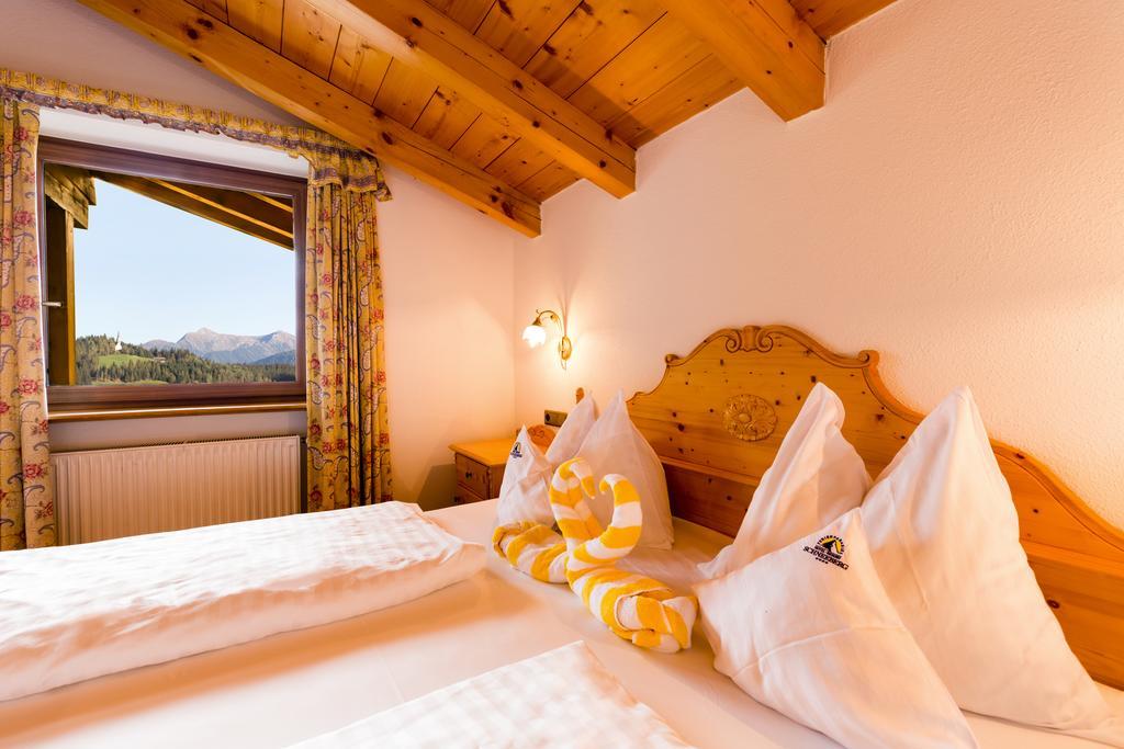Hotel Schneeberg Family Spa Resort Ridnaun Rum bild