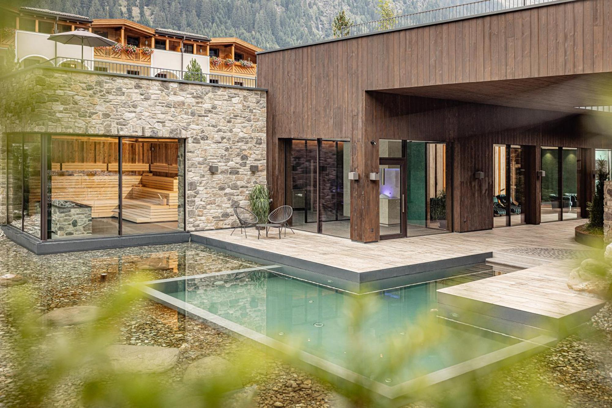 Hotel Schneeberg Family Spa Resort Ridnaun Exteriör bild