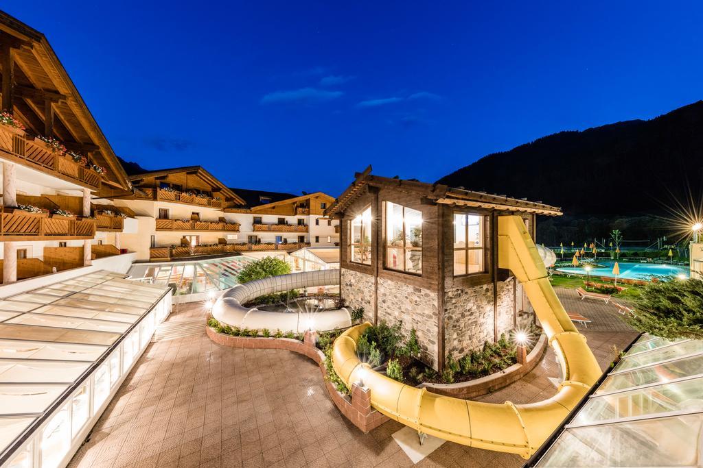 Hotel Schneeberg Family Spa Resort Ridnaun Exteriör bild
