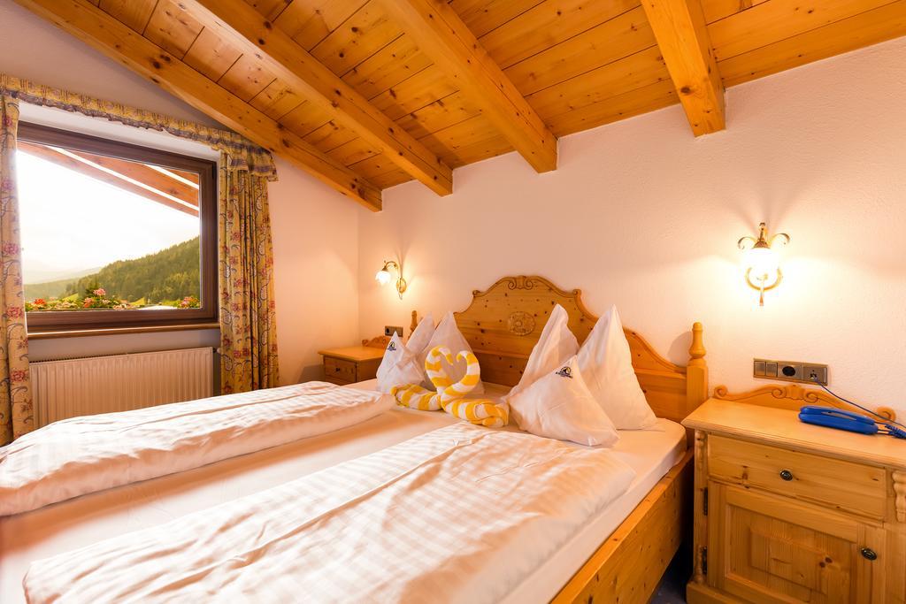 Hotel Schneeberg Family Spa Resort Ridnaun Exteriör bild