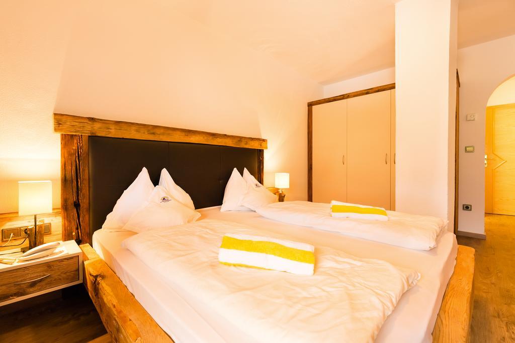 Hotel Schneeberg Family Spa Resort Ridnaun Exteriör bild