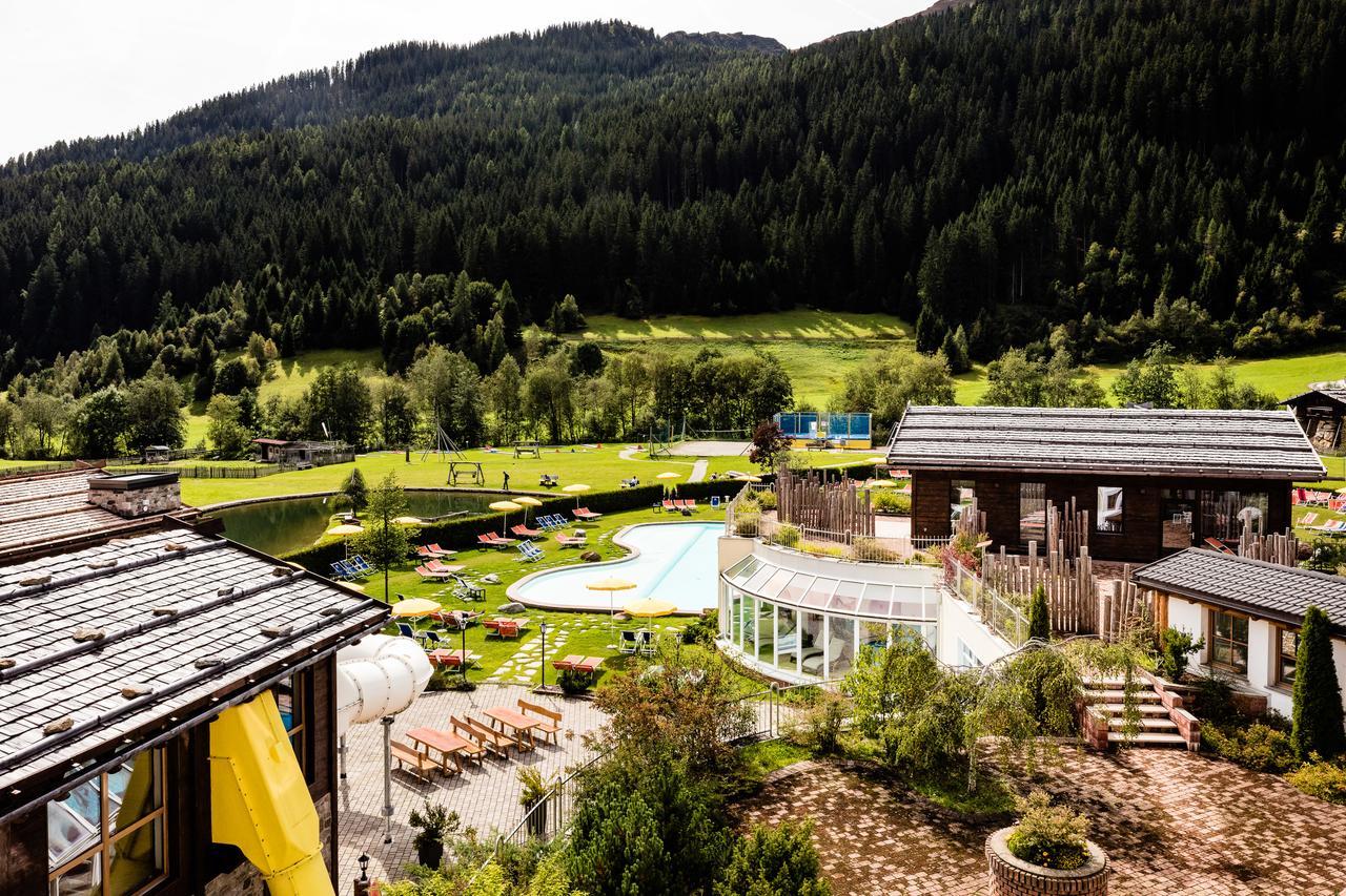 Hotel Schneeberg Family Spa Resort Ridnaun Exteriör bild