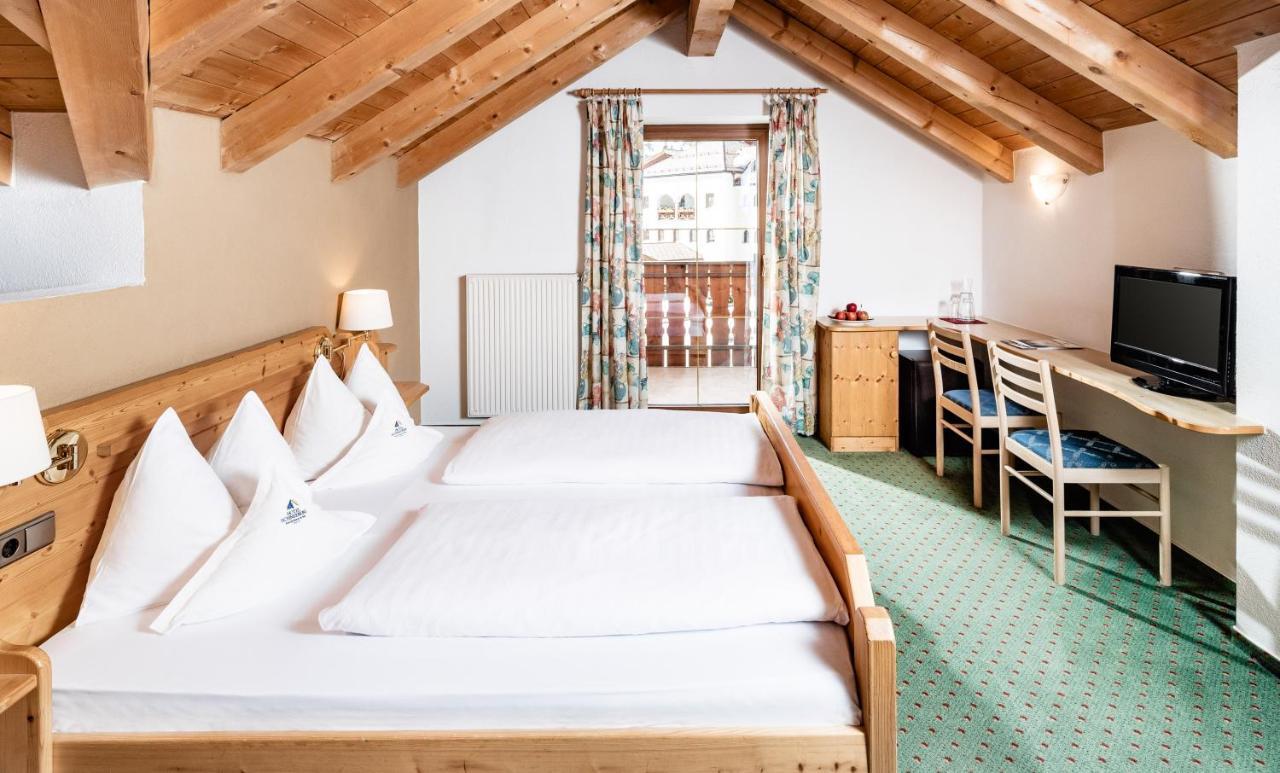 Hotel Schneeberg Family Spa Resort Ridnaun Exteriör bild